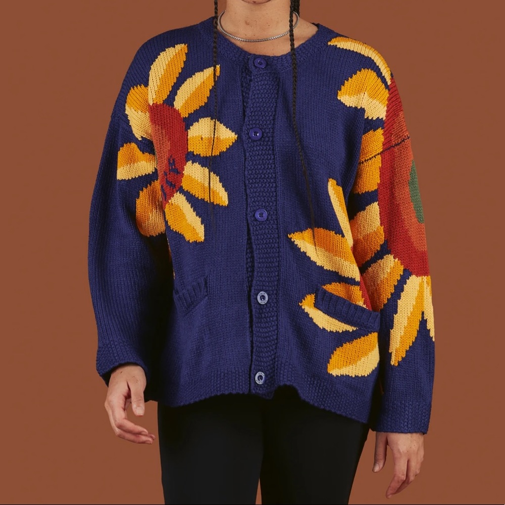 ISO Unif Petal Cardigan